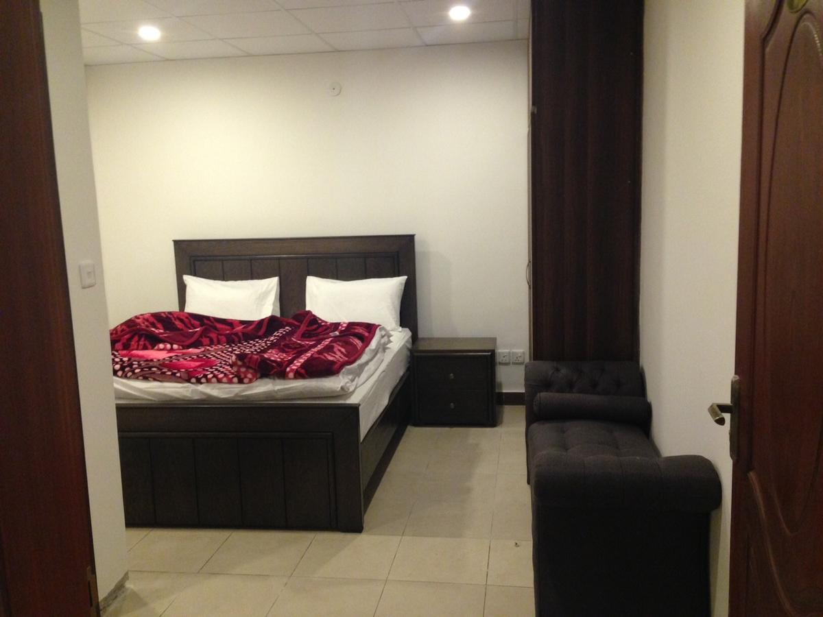 The Smart Hotel Murree Extérieur photo