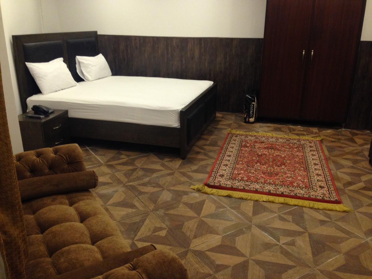 The Smart Hotel Murree Extérieur photo