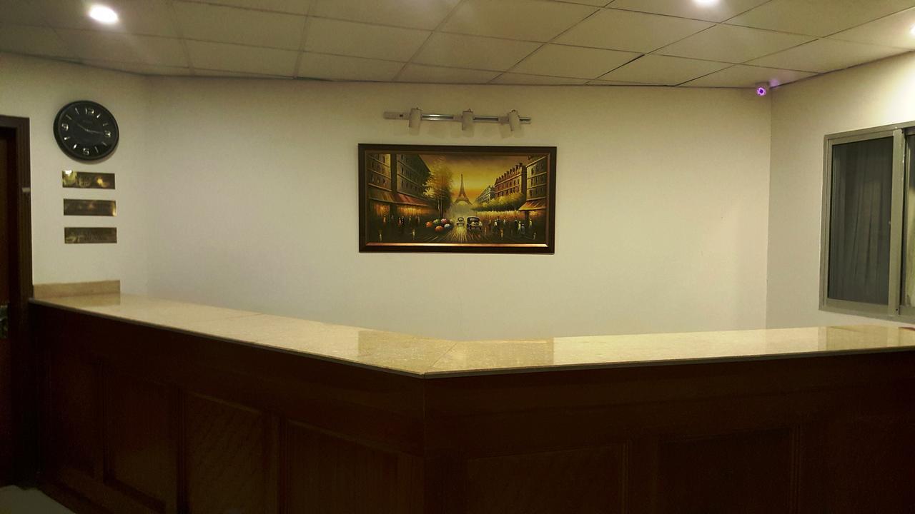 The Smart Hotel Murree Extérieur photo